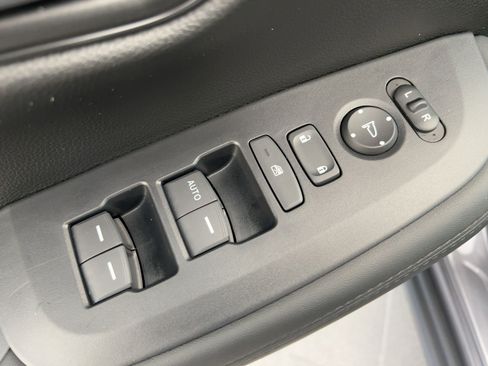 Used 2026 Honda HR-V LX image 13