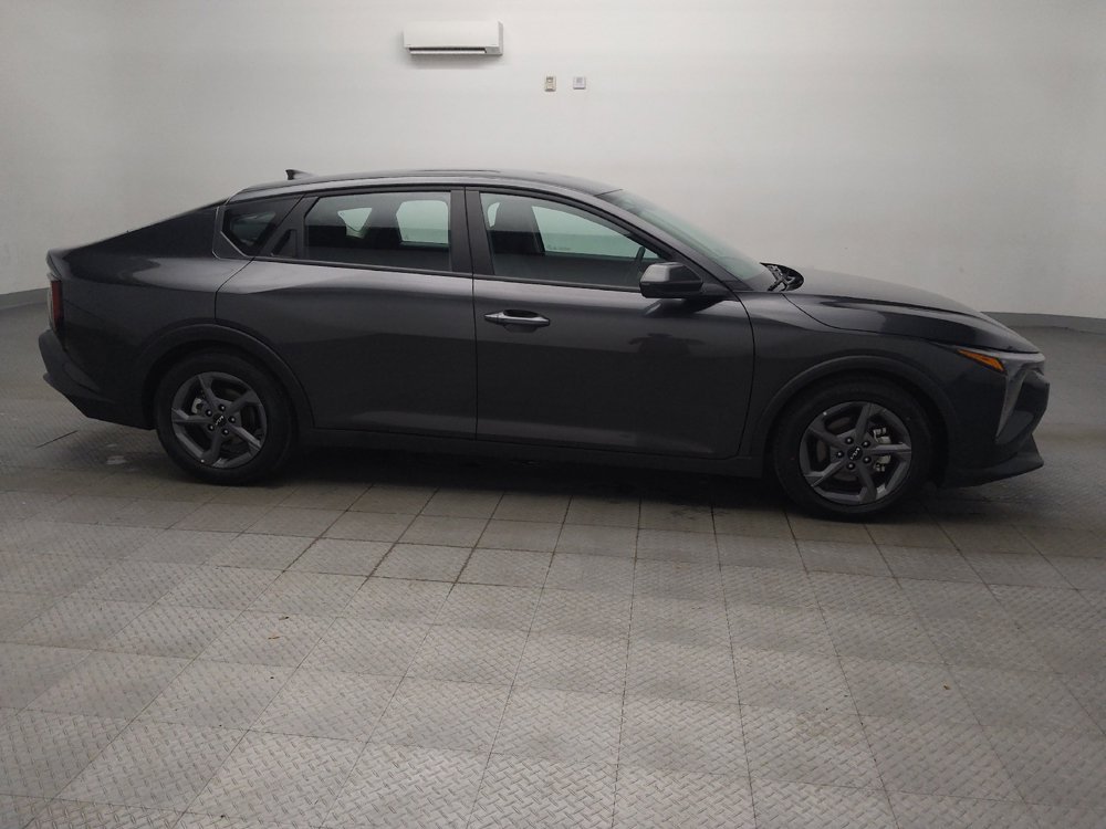 Used 2025 Kia K4 FWD image 11