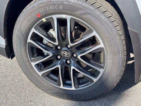 New 2026 Toyota Corolla Cross XLE image 8