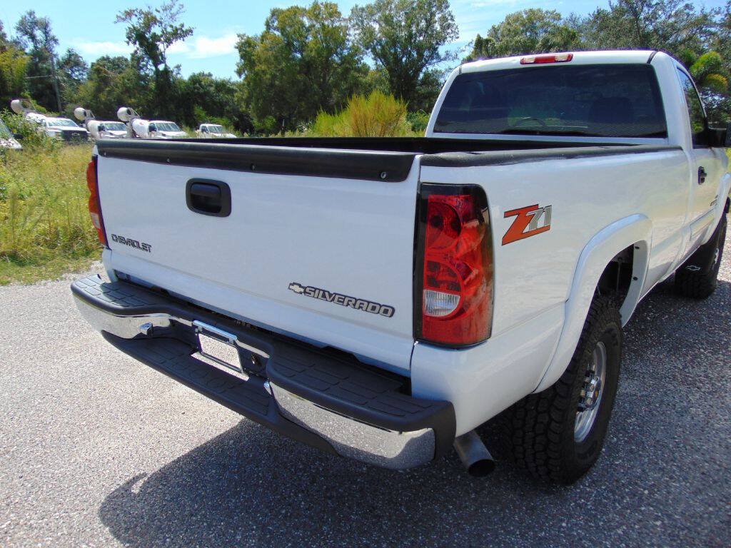 Used 2004 Chevrolet Silverado 2500 LS w/ Snow Plow Prep Package AWD/4WD image 8