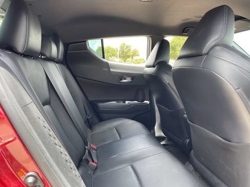 Used 2019 Toyota C-HR Limited FWD image 27