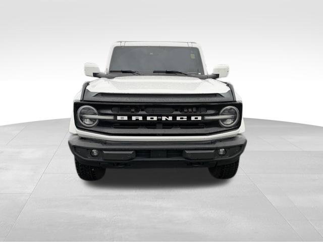 Used 2023 Ford Bronco Outer Banks AWD/4WD image 2