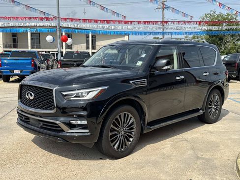 Used 2023 INFINITI QX80 Premium Select AWD/4WD image 3
