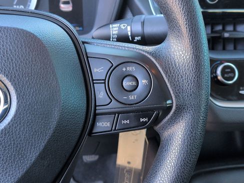 Used 2020 Toyota Corolla LE image 20