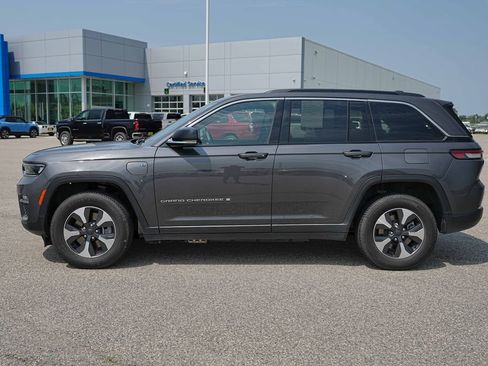 Used 2024 Jeep Grand Cherokee Limited 4xe AWD/4WD image 10