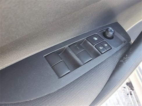 Used 2020 Toyota Corolla LE w/ LE Premium Package image 13