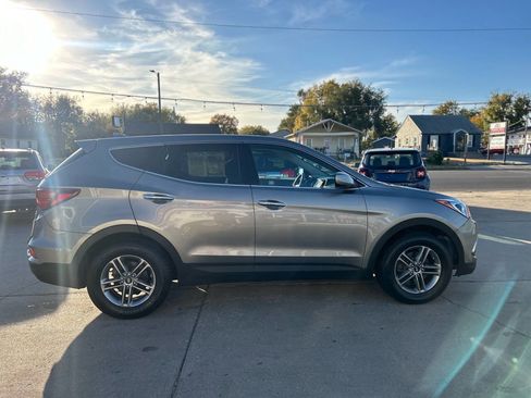 Used 2017 Hyundai Santa Fe Sport image 6