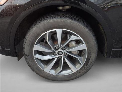 Used 2021 Audi Q5 Premium image 26