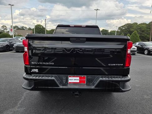Used 2020 Chevrolet Silverado 1500 Custom w/ Custom Value Package AWD/4WD image 10