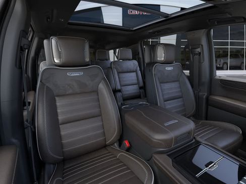 New 2026 GMC Yukon XL Denali Ultimate w/ LPO, Illumination Package AWD/4WD image 16