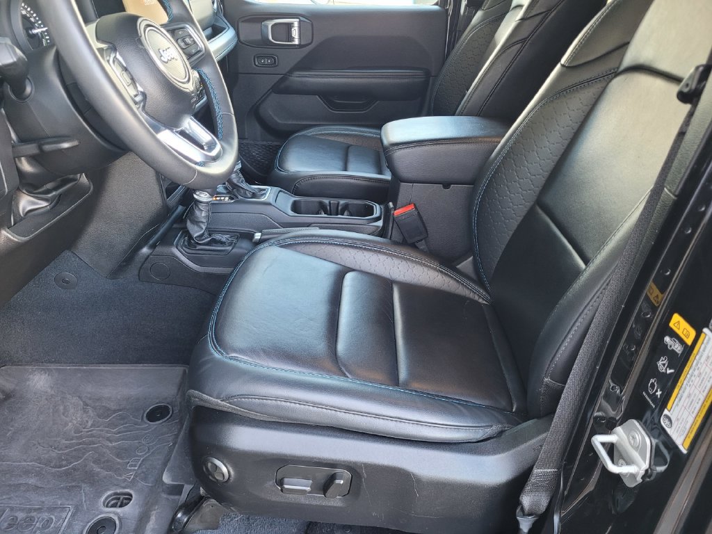 Used 2024 Jeep Wrangler High Altitude AWD/4WD image 12