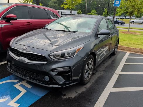 Used 2021 Kia Forte LXS FWD image 2