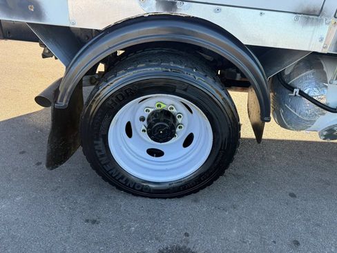 Used 2019 Ford F550 2WD Regular Cab Super Duty image 13