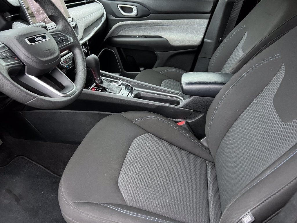 Used 2023 Jeep Compass Sport AWD/4WD image 10