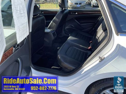 Used 2013 Volkswagen Passat 2.5 SEL image 12