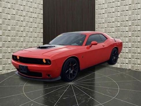Used 2016 Dodge Challenger R/T Scat Pack RWD image 10