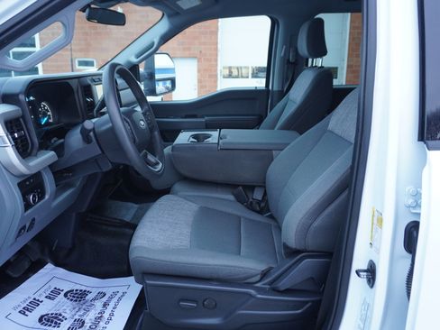 Used 2024 Ford F350 XLT w/ FX4 Off-Road Package image 18