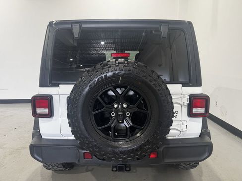 Used 2025 Jeep Wrangler Unlimited Sport AWD/4WD image 25