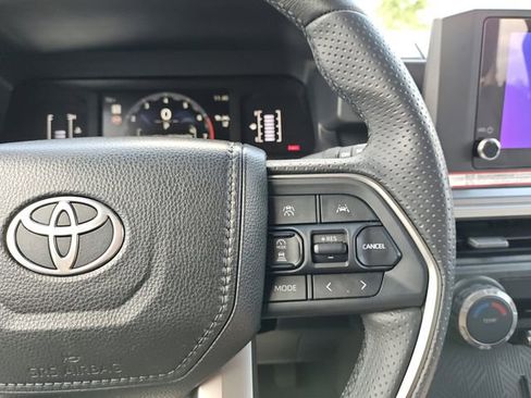 Used 2025 Toyota 4Runner SR5 RWD image 19