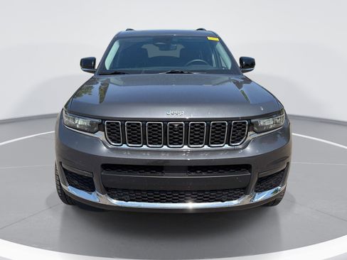 Used 2022 Jeep Grand Cherokee L Limited w/ Luxury Tech Group II AWD/4WD image 2