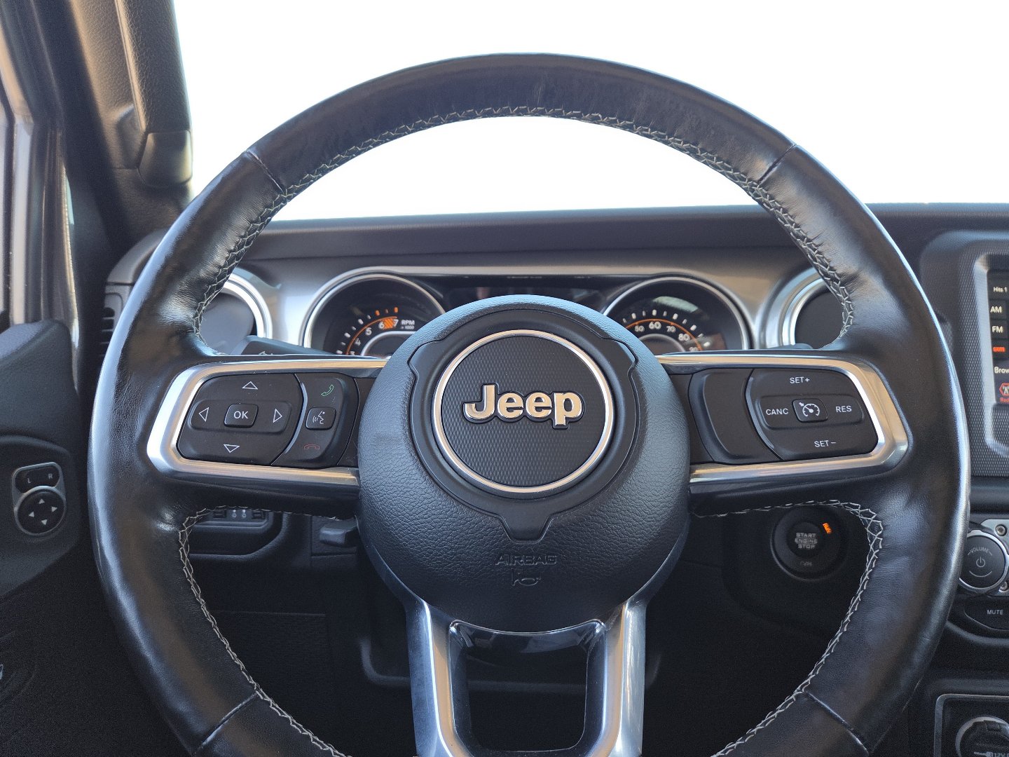 Used 2020 Jeep Wrangler Unlimited Sahara w/ LED Lighting Group AWD/4WD image 24