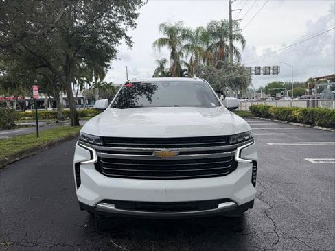 Used 2021 Chevrolet Suburban LT RWD image 8