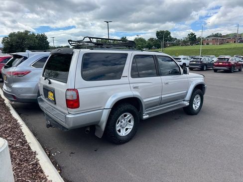 Used 2000 Toyota 4Runner Limited AWD/4WD image 16