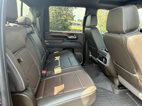 Used 2025 GMC Sierra 2500 Denali w/ Denali Reserve Package AWD/4WD image 25