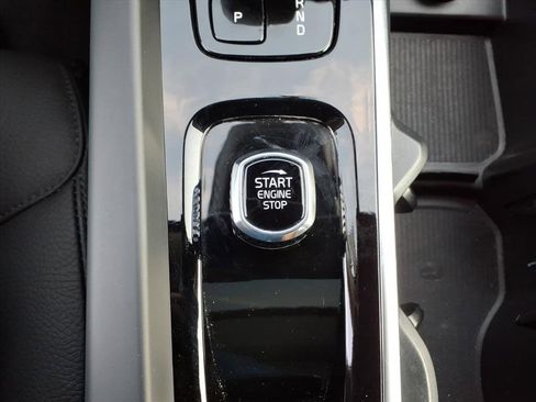 Certified 2025 Volvo XC60 B5 Plus image 26