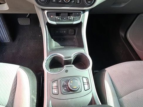 Used 2023 GMC Terrain SLE w/ Driver Convenience Package AWD/4WD image 19