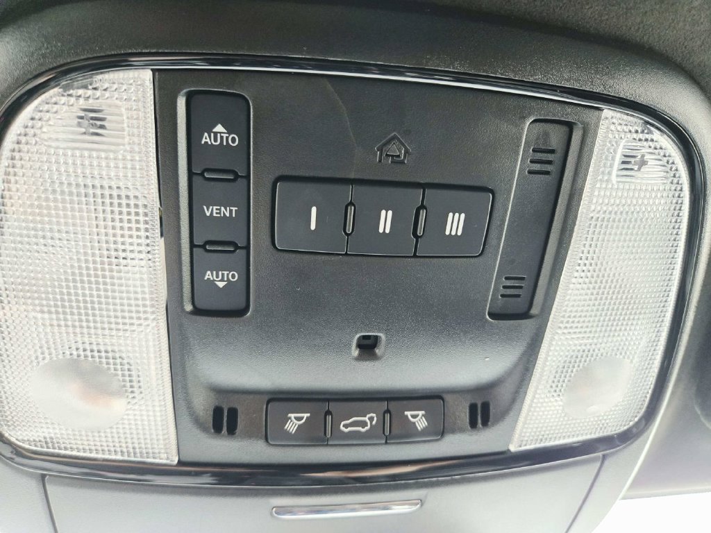 Used 2023 Dodge Durango R/T AWD/4WD image 39