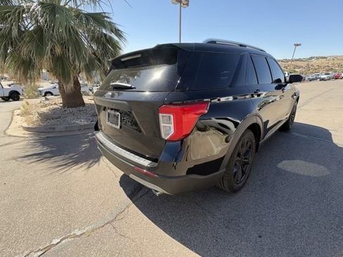 Used 2023 Ford Explorer Limited RWD image 5