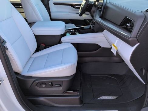 New 2026 Chevrolet Suburban Premier w/ Sun And Tow Package image 27