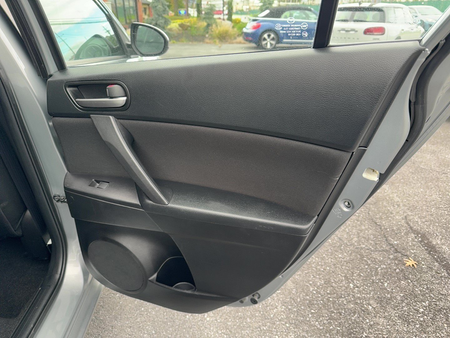 Used 2012 MAZDA MAZDA3 i Sport FWD image 21