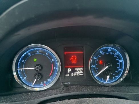 Used 2017 Toyota Corolla LE image 7