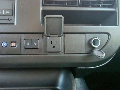 Used 2025 Chevrolet Express 3500 LT w/ LT Preferred Equipment Group RWD image 19