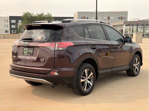 Used 2018 Toyota RAV4 XLE w/ Plus Extra Value Package AWD/4WD image 8