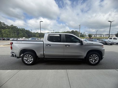 Used 2020 Chevrolet Silverado 1500 Custom w/ Custom Value Package AWD/4WD image 7