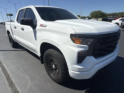 Used 2023 Chevrolet Silverado 1500 W/T w/ Z71 Off-Road Package AWD/4WD image 5