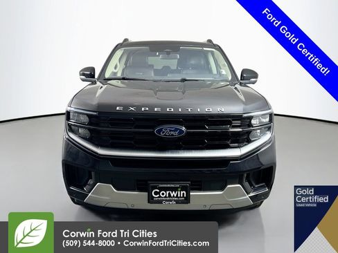 Used 2025 Ford Expedition Max Platinum image 4