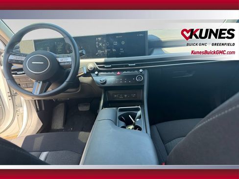 Used 2026 Hyundai Sonata SEL FWD image 24