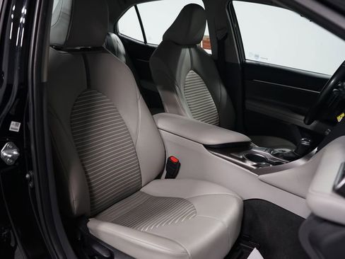 Used 2023 Toyota Camry SE image 26