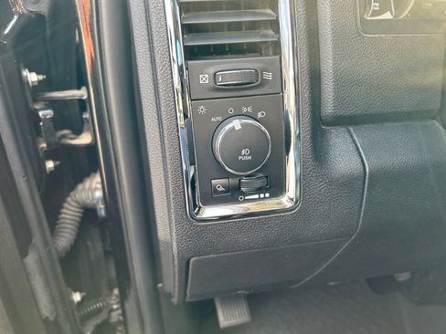 Used 2018 RAM 2500 Laramie w/ Snow Chief Group AWD/4WD image 21