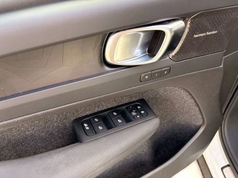 Certified 2023 Volvo C40 P8 Recharge Ultimate image 12