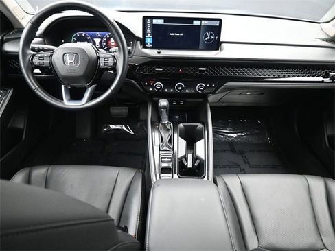 Certified 2023 Honda Accord Touring image 9