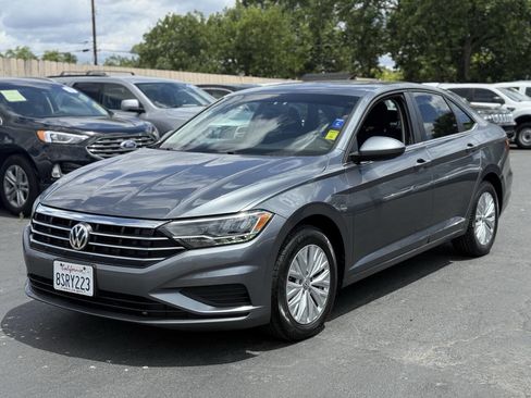 Used 2019 Volkswagen Jetta S w/ Driver Assistance Package FWD image 4