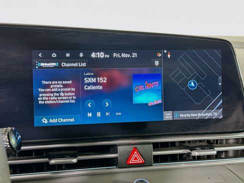 Used 2024 Hyundai Elantra SEL image 21