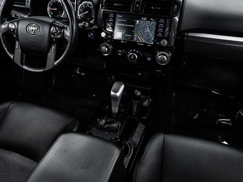Used 2024 Toyota 4Runner TRD Off-Road Premium w/ Moonroof Package AWD/4WD image 24