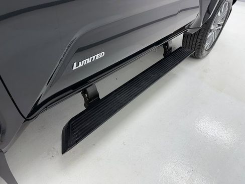 Used 2025 Toyota 4Runner Limited image 8