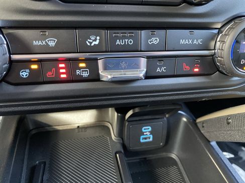 New 2025 Ford Bronco Badlands AWD/4WD image 8